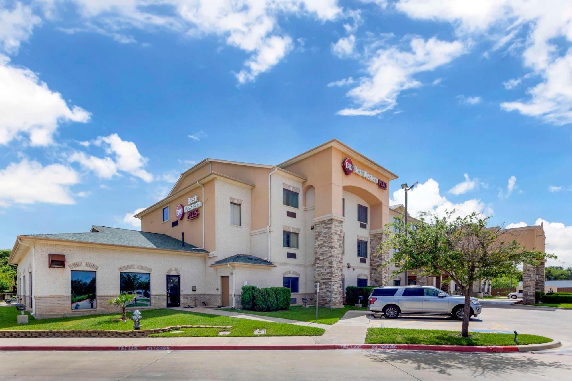 Best Western Plus Burleson Inn & Suites Экстерьер фото